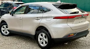 Toyota Harrier 2020 Gold