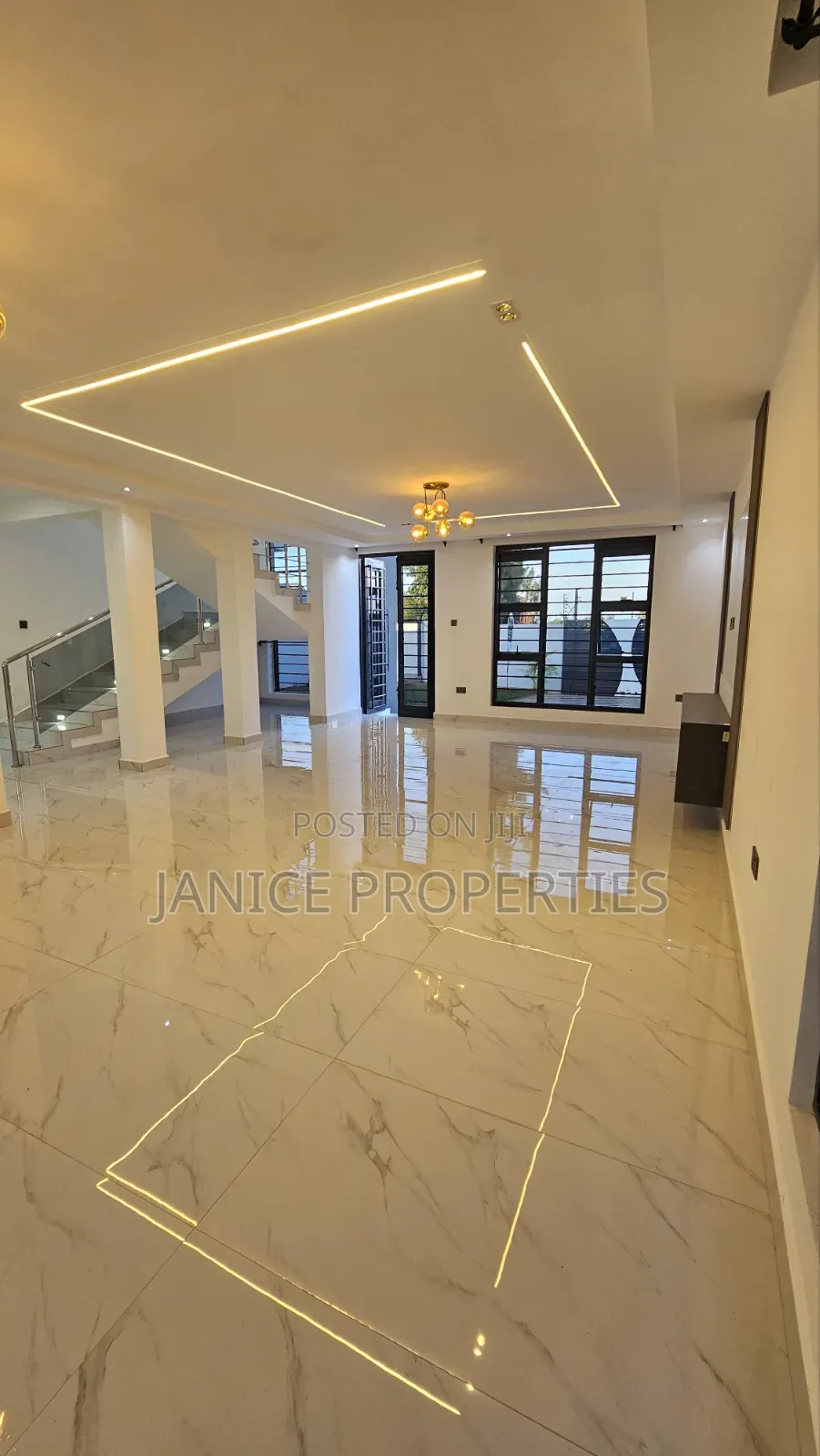 5bdrm Maisonette in Palm Court, Kwa Kairu for sale