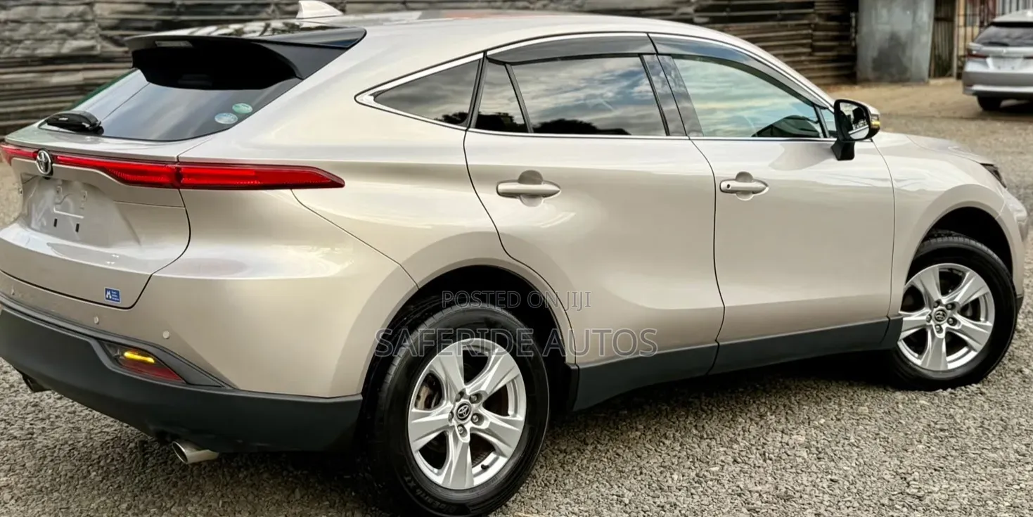 Toyota Harrier 2020 Gold