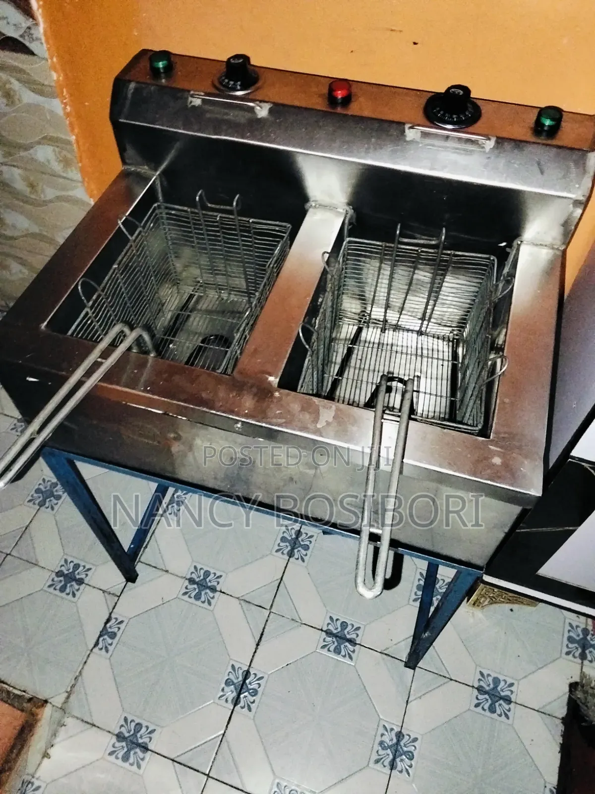 Commercial Electric Fryer – 2 Months Used, Excellent Condition