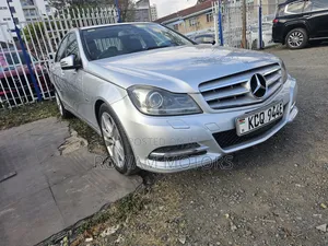 Mercedes-Benz C200 2011 Silver