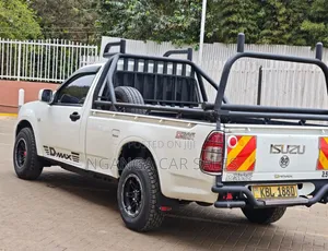 Isuzu D-MAX 2009 White