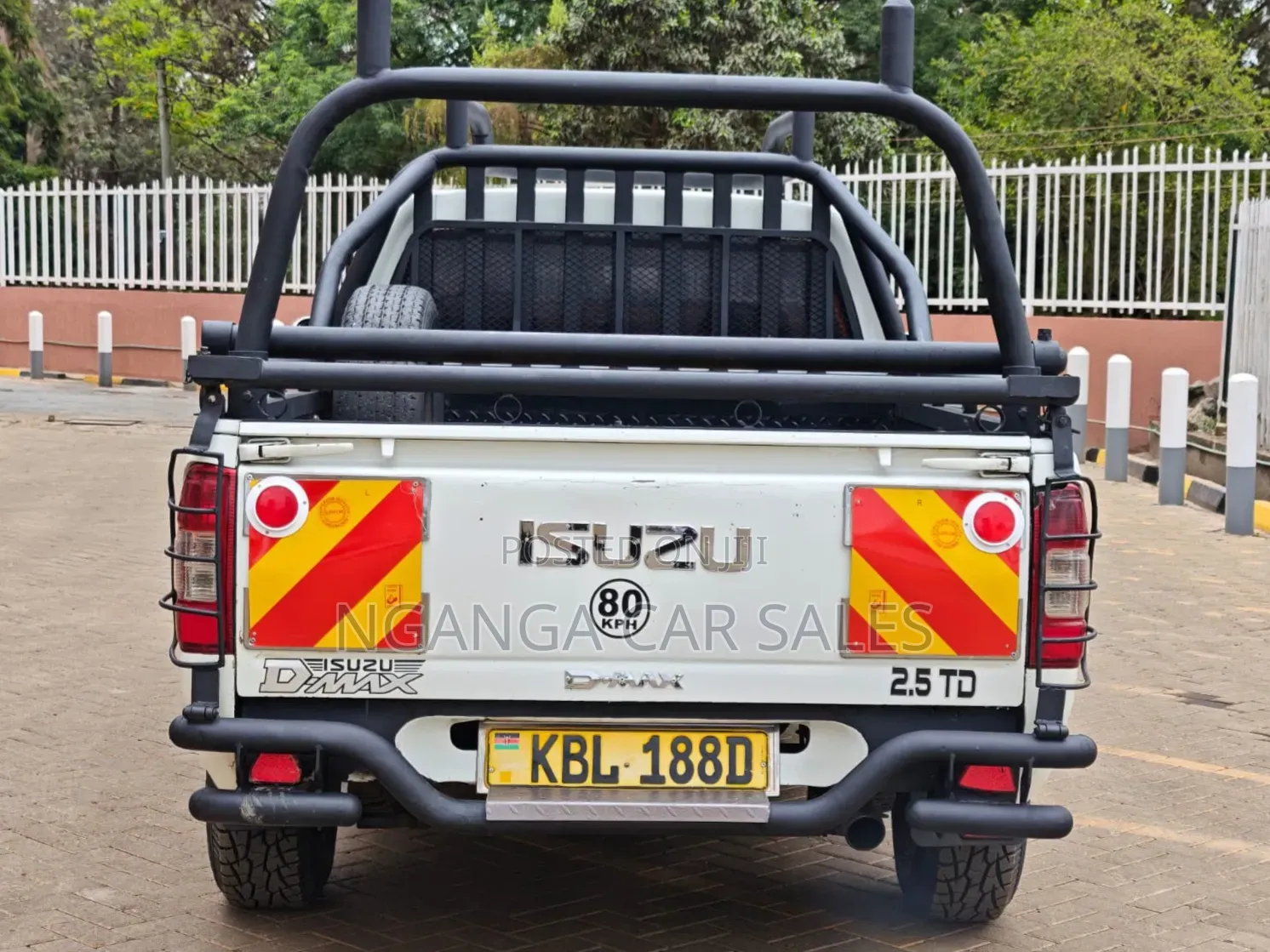 Isuzu D-MAX 2009 White