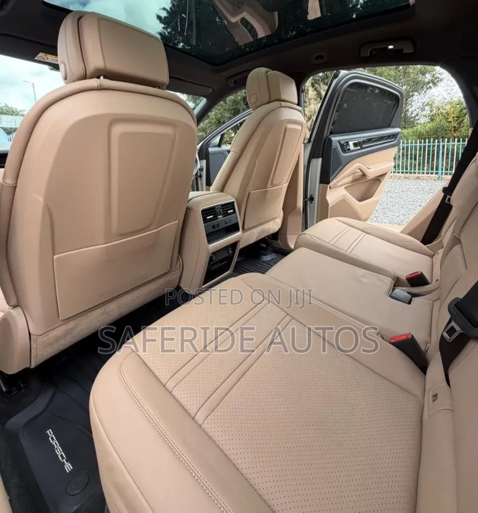 Porsche Cayenne 2020 Pearl