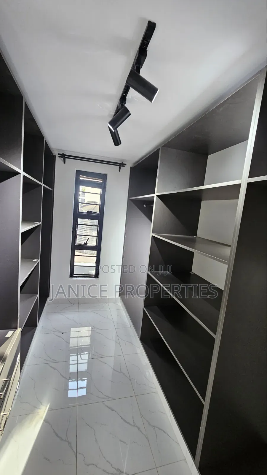 5bdrm Maisonette in Palm Court, Kwa Kairu for sale