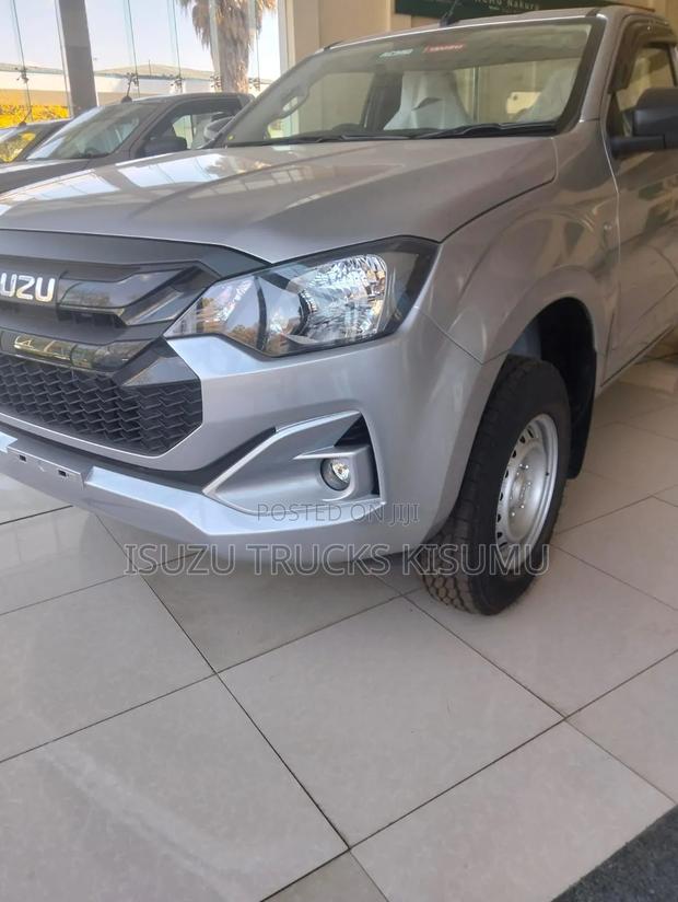Isuzu Dmax Pick Up - thumbnail 6
