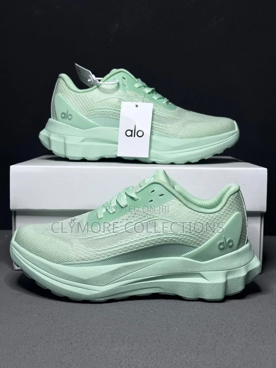 Alo Yoga Runner Breathable Cushioned Sports Casual Shoes
