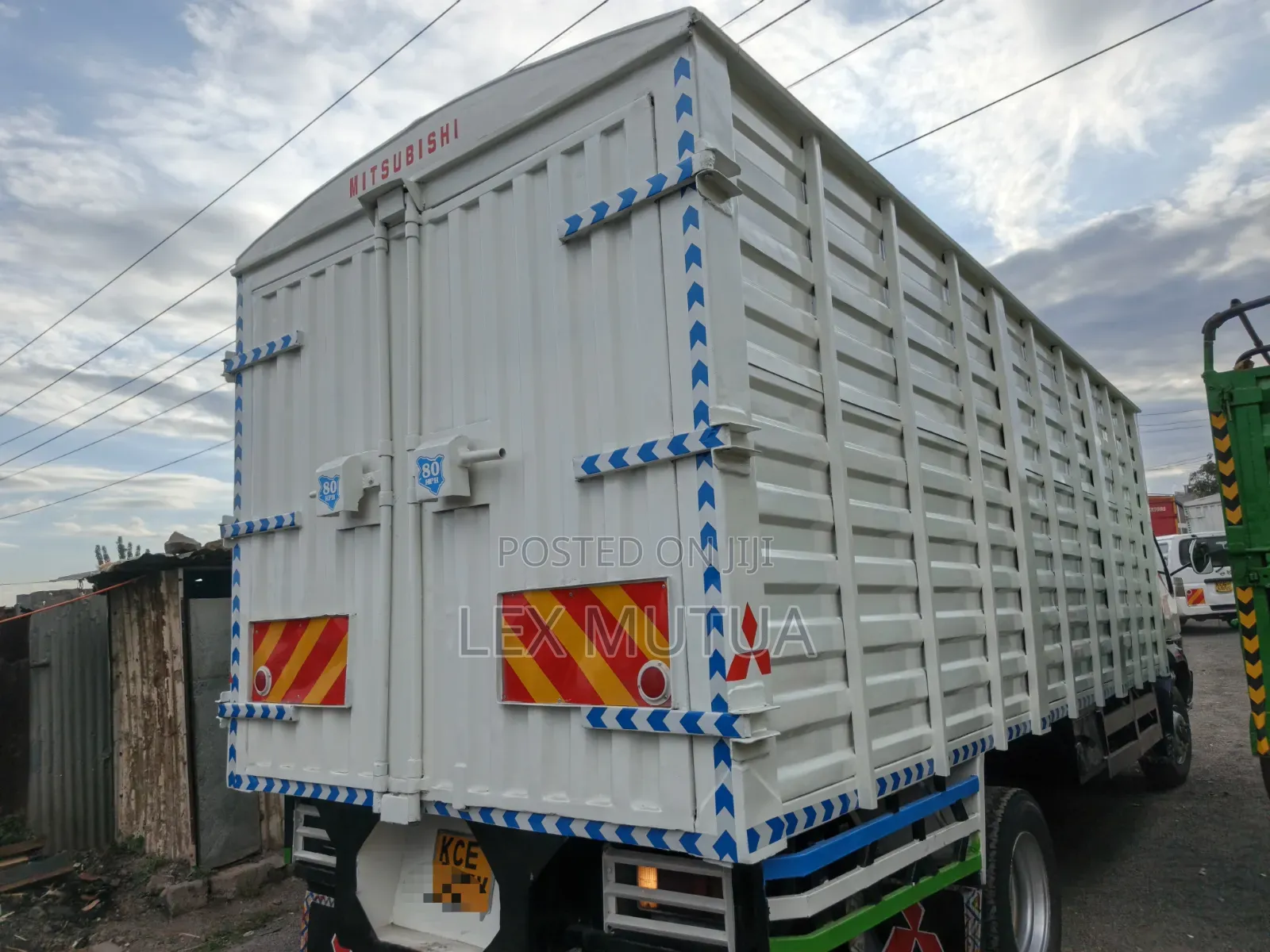 Mitsubishi Fh Truck 2017 White