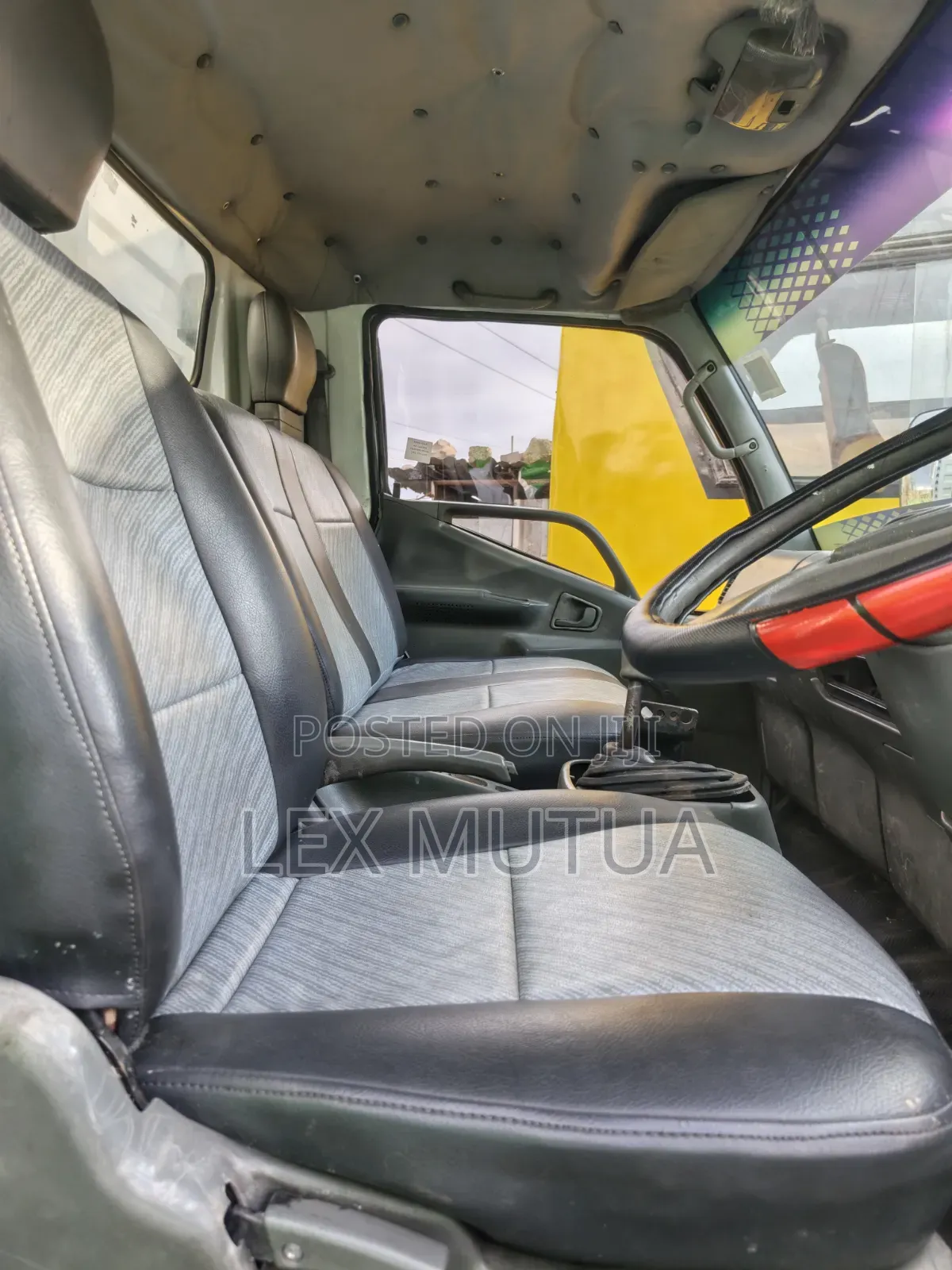 Mitsubishi Fh Truck 2017 White