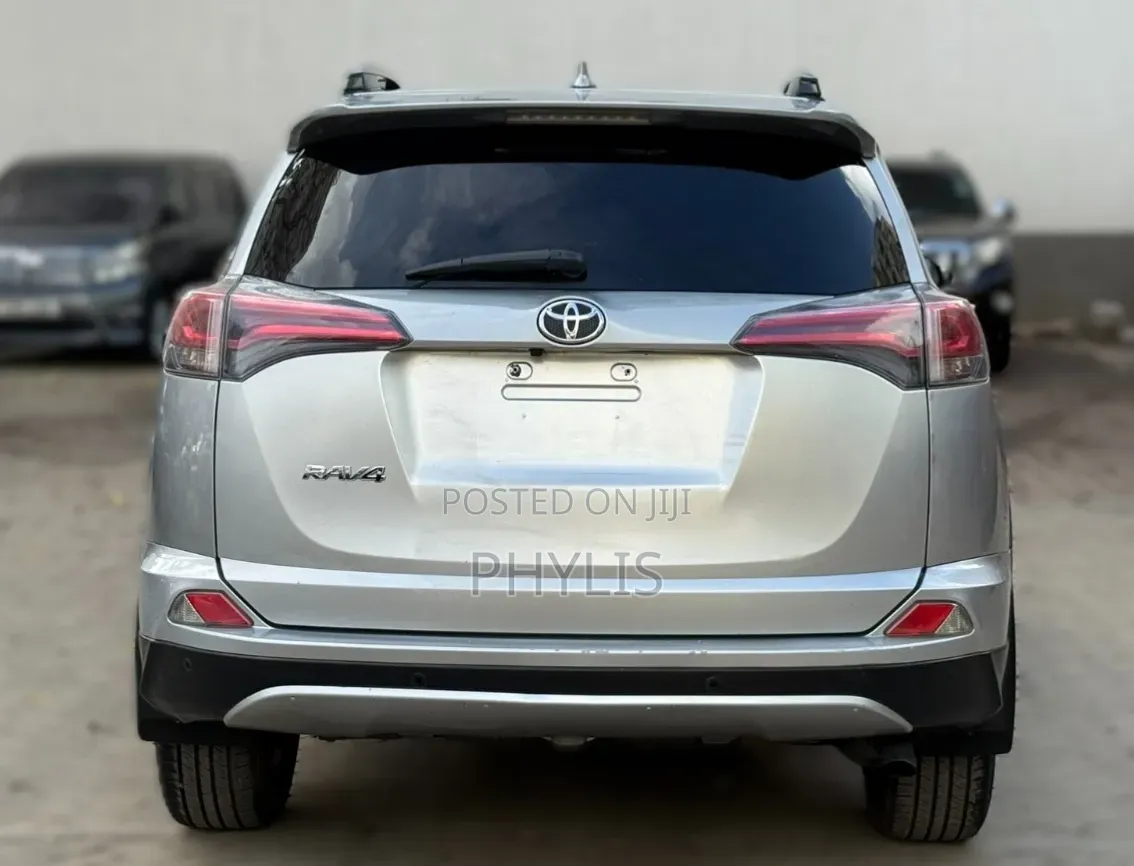 Toyota RAV4 2017 Silver