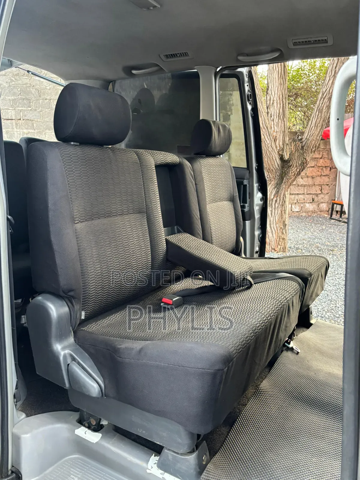 Toyota Voxy X 2WD 8-Seater 2007 Gray