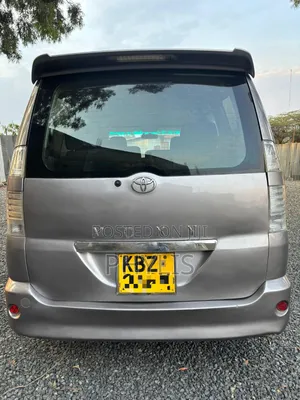 Toyota Voxy X 2WD 8-Seater 2007 Gray
