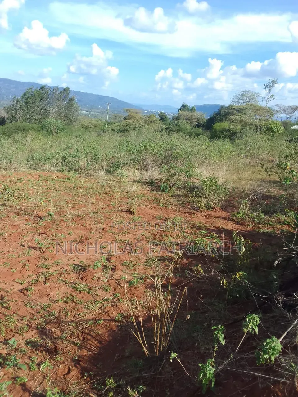 100 Acres Emali Touching Mombasa Road Selling at 2.8m.per Acre