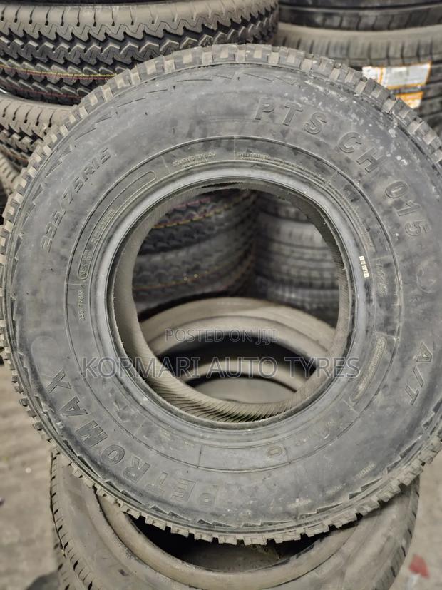 235/75r15 Petromax Tire - thumbnail 2