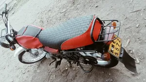 Bajaj Boxer 100 2020 Red
