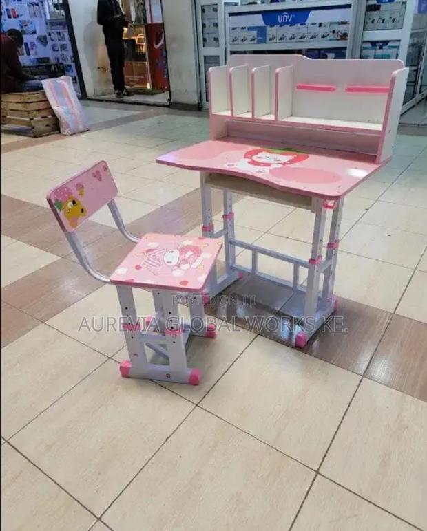 Kids Study Table With Petitions - main view