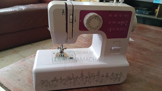Sewing Machine - thumbnail 6