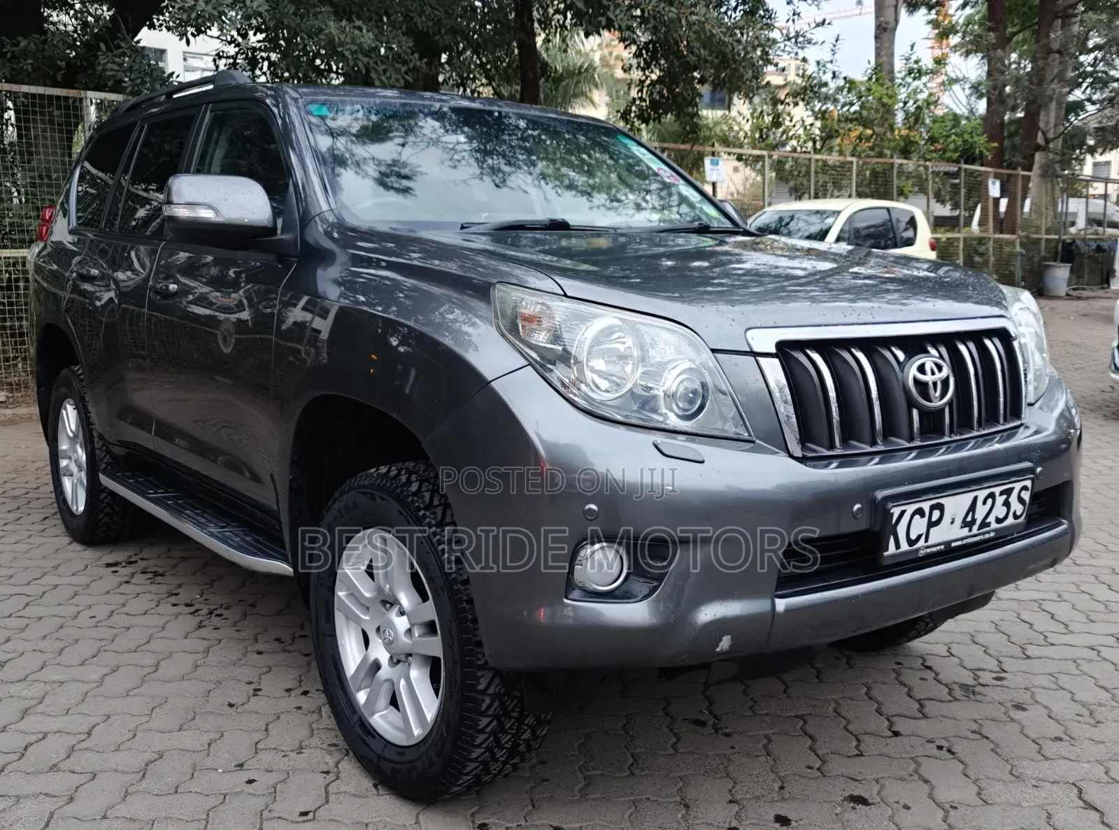Toyota Land Cruiser Prado 3.0 TD 2010 Gray