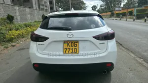 Mazda Axela SV Premium 2014 White