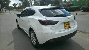 Mazda Axela SV Premium 2014 White