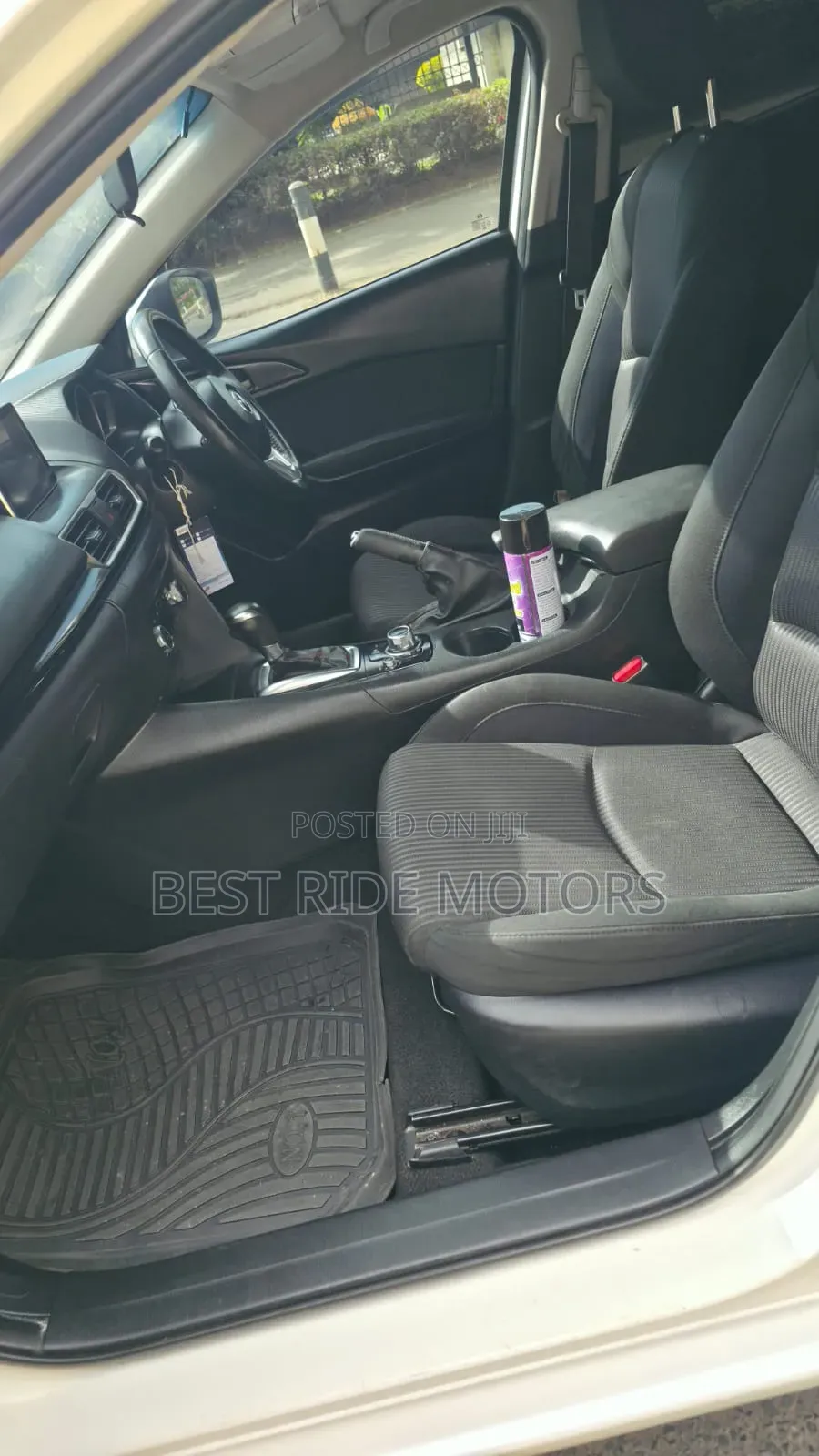 Mazda Axela SV Premium 2014 White