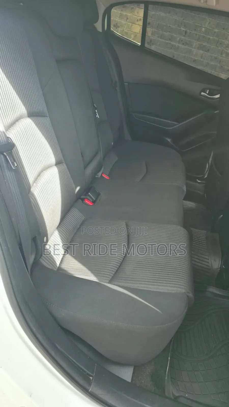 Mazda Axela SV Premium 2014 White