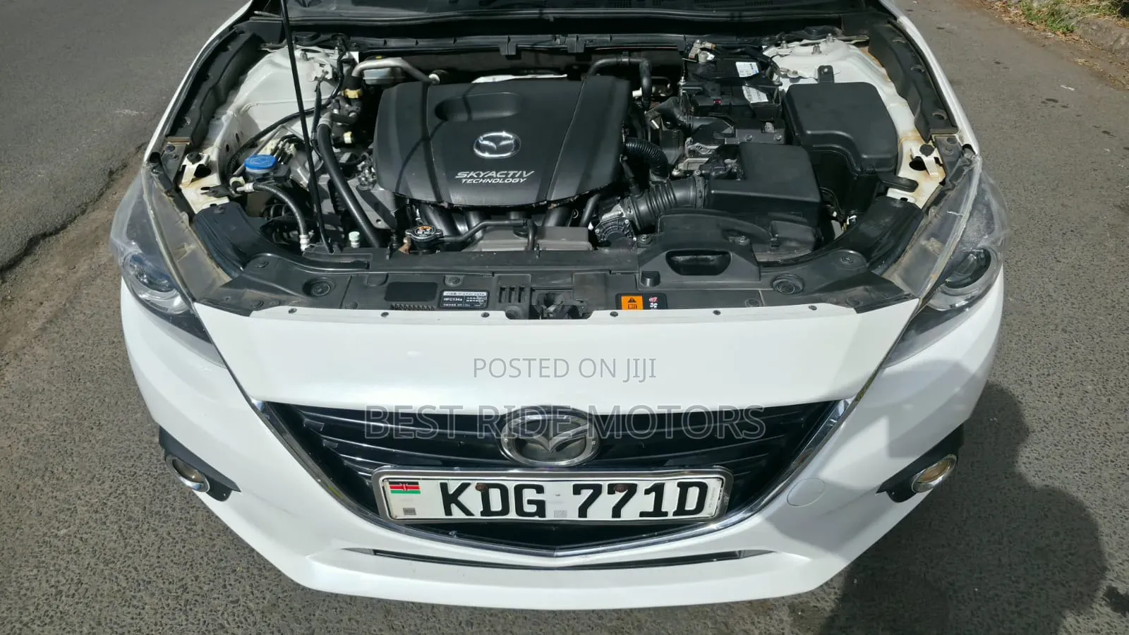 Mazda Axela SV Premium 2014 White