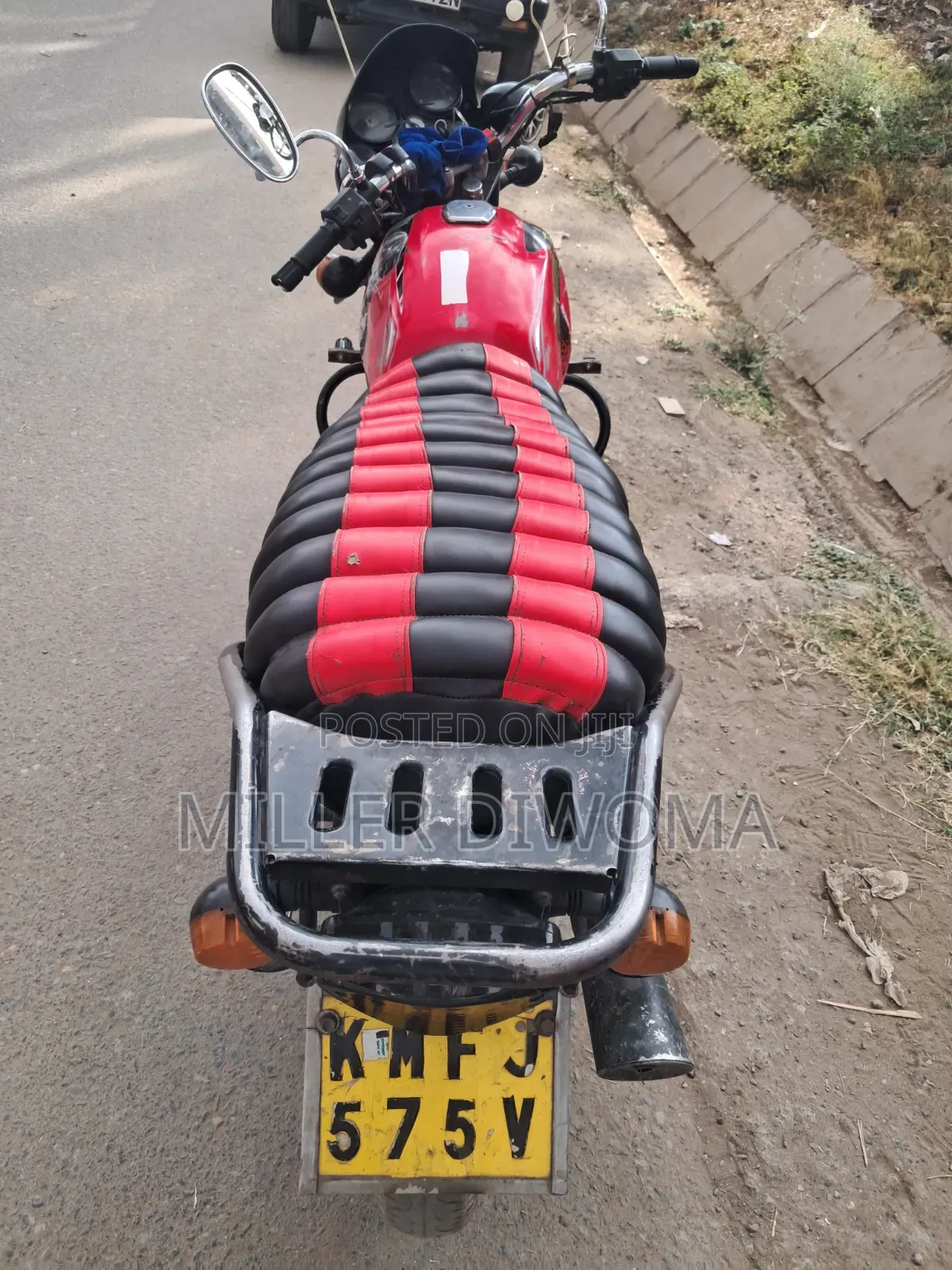 Bajaj Boxer 125 2024 Red