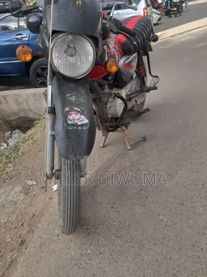 Bajaj Boxer 125 2024 Red