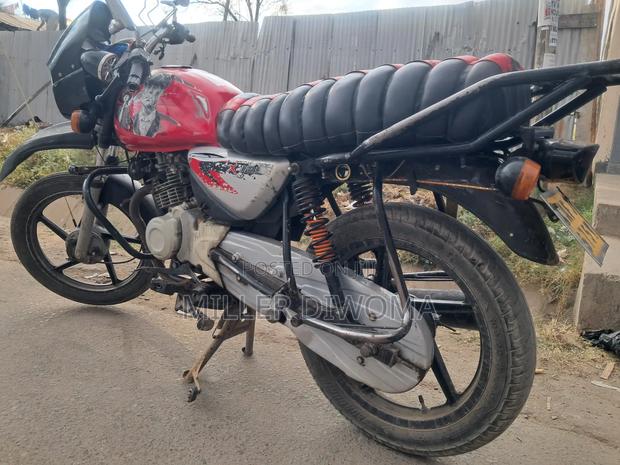 Bajaj Boxer 125 2024 Red - thumbnail 7