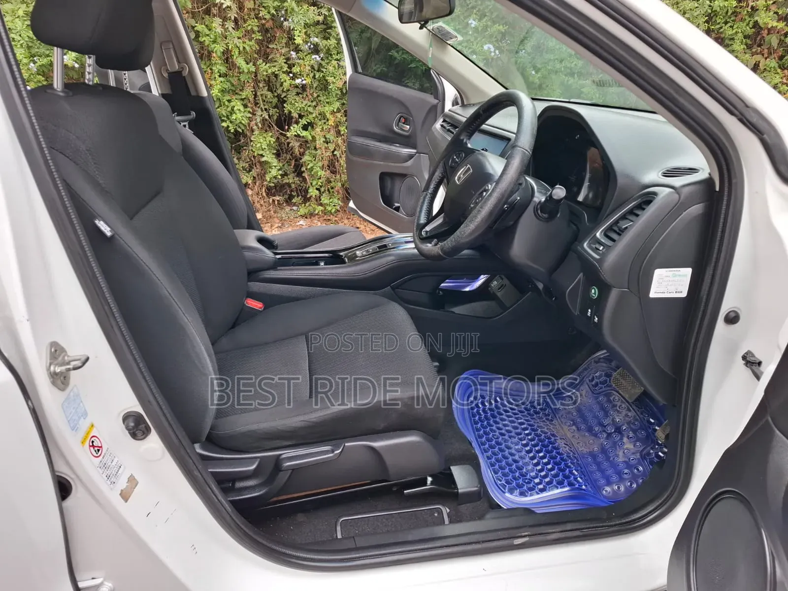 Honda Vezel 1.5 Hybrid 2WD 2015 White