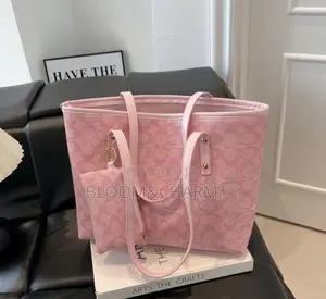 Aesthetic Women Tote Bags