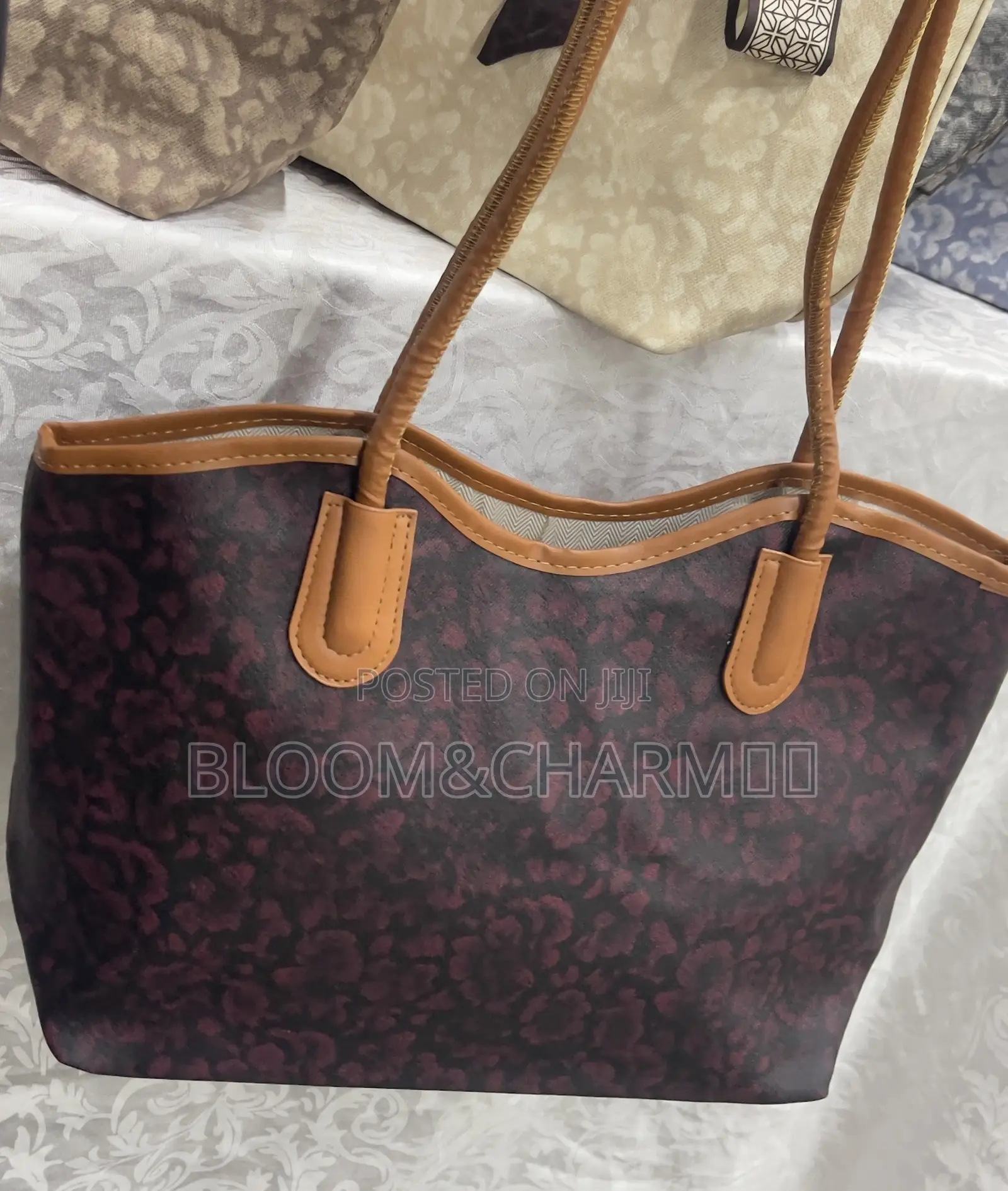 Aesthetic Women Handbags