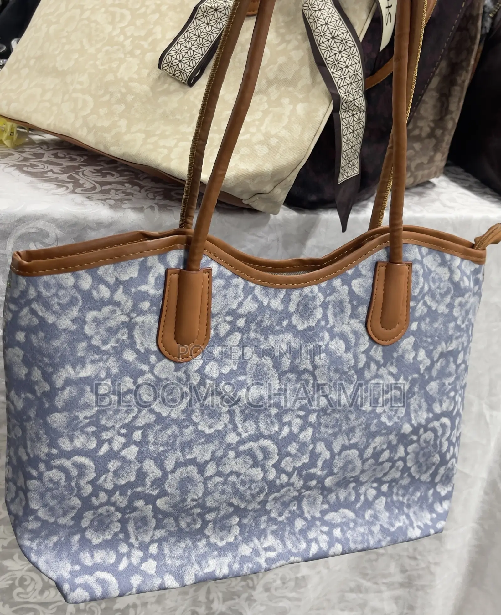 Aesthetic Women Handbags