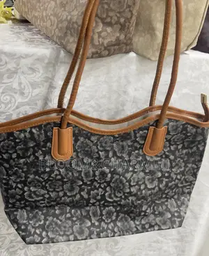 Aesthetic Women Handbags