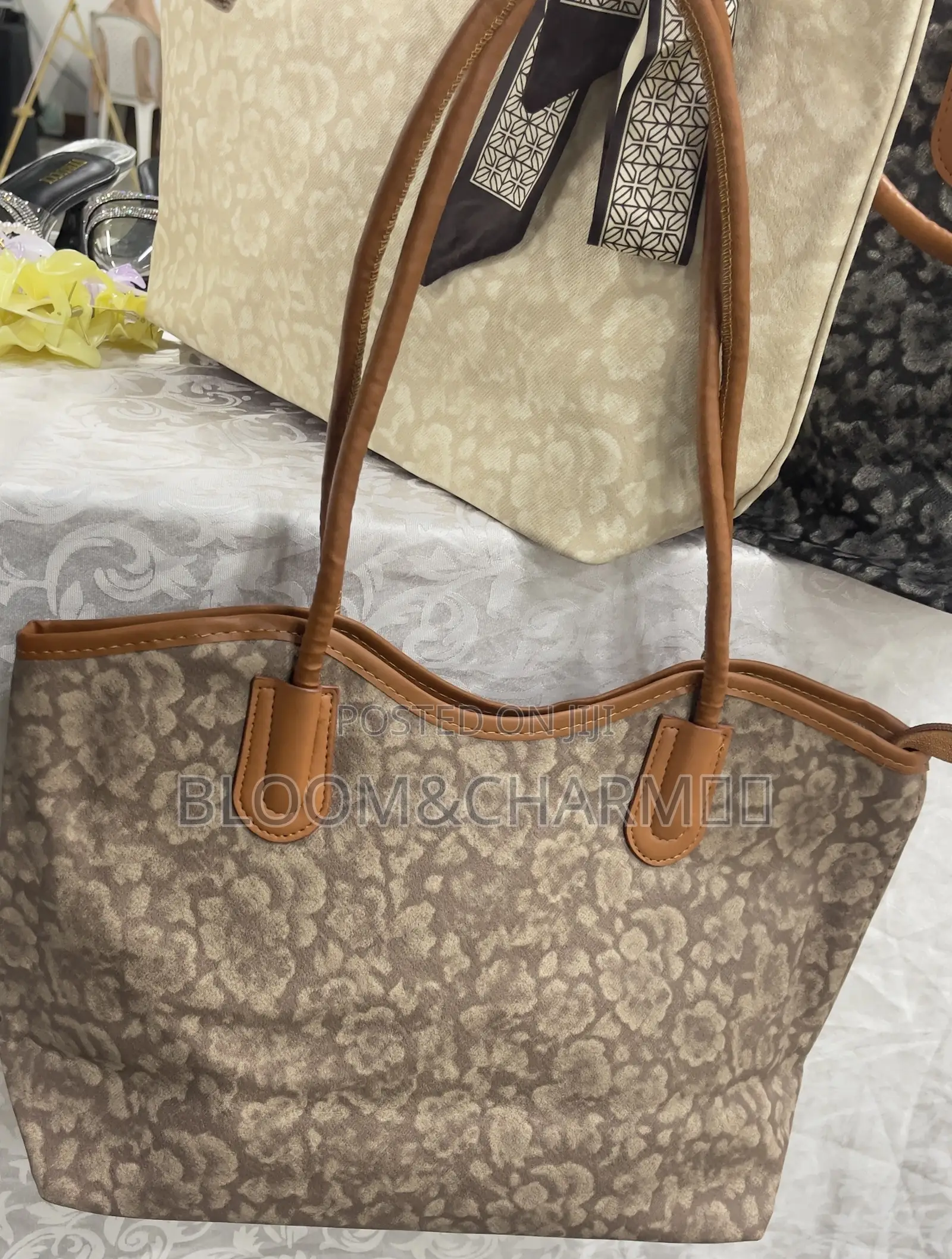 Aesthetic Women Handbags