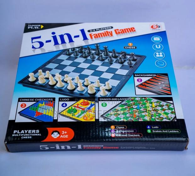 5-in-1 Family Game Chess, Checkers, Flying Chess, Snakes and Ladders