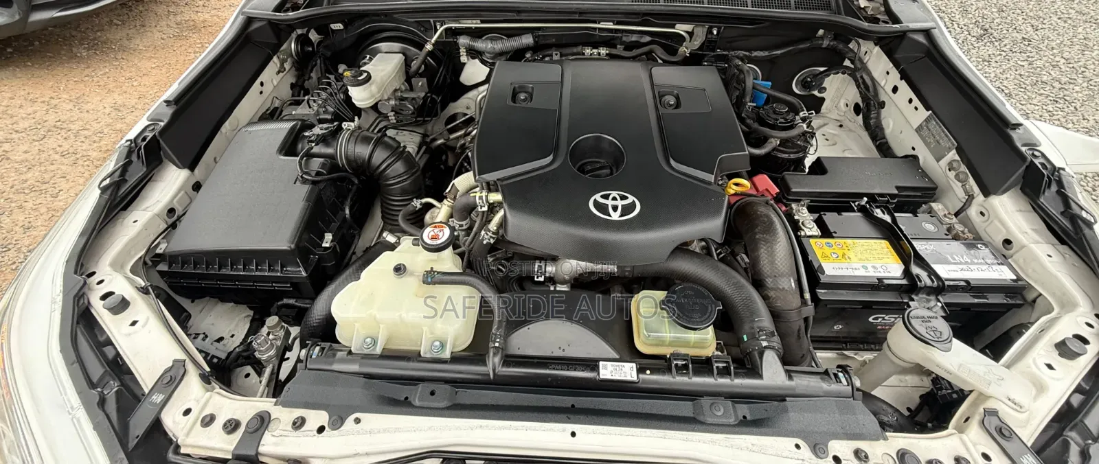 Toyota Hilux 2019 White