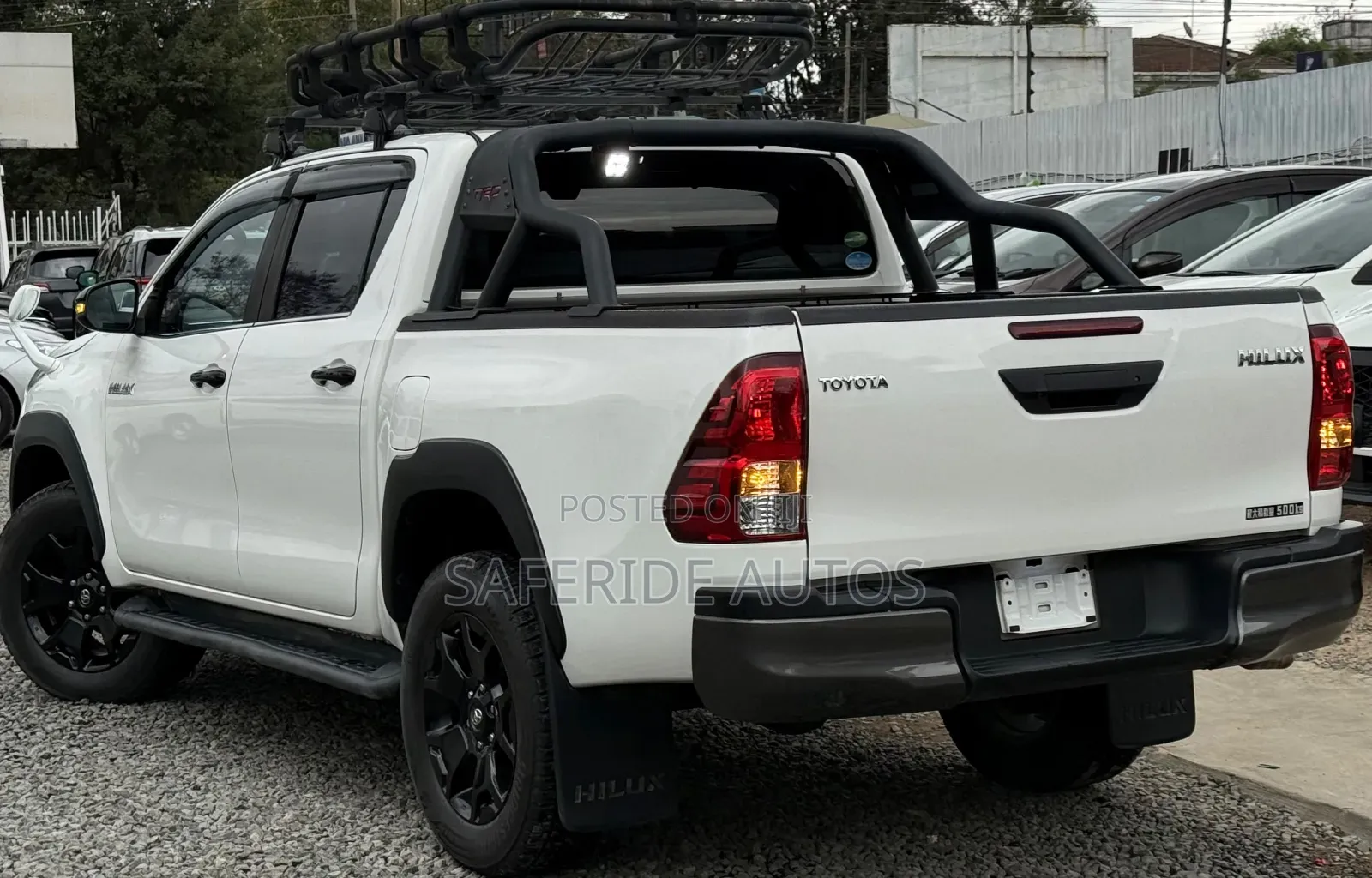 Toyota Hilux 2019 White