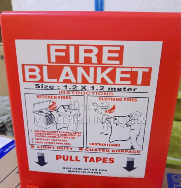 Portable Fire Safety Blanket 1.2 × 1.2M With Protective Case - main view
