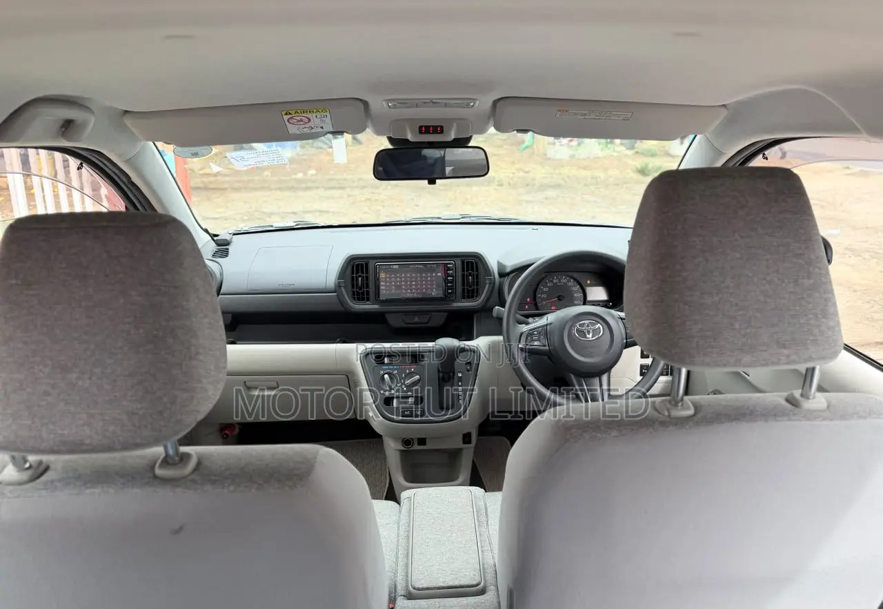 Toyota Passo 1.0 FWD 2019 Silver
