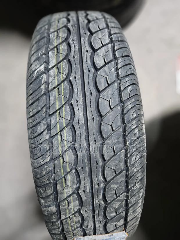 235/60r17 Centara 102V Tire - thumbnail 2
