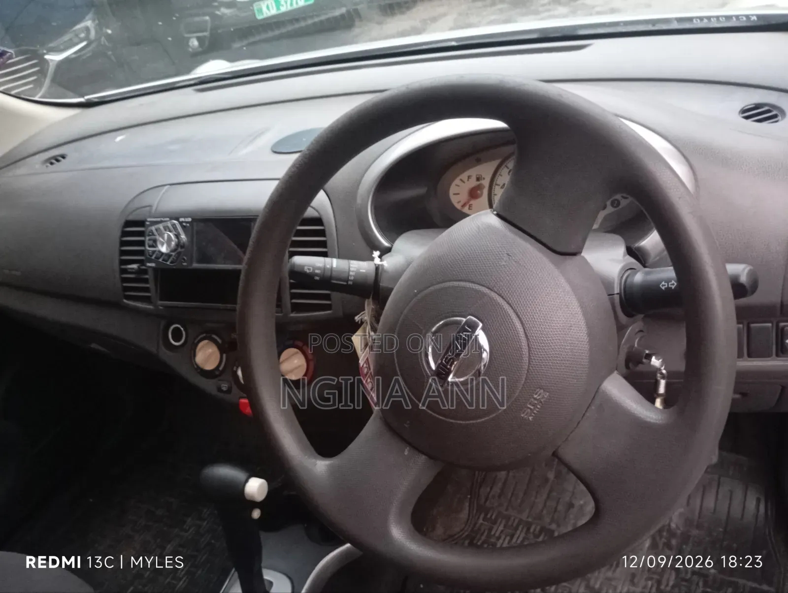 Nissan March 1.2 AWD 2010 Silver