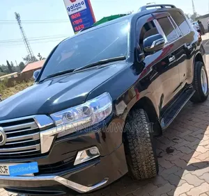 Toyota Land Cruiser 5.7 V8 2009 Black