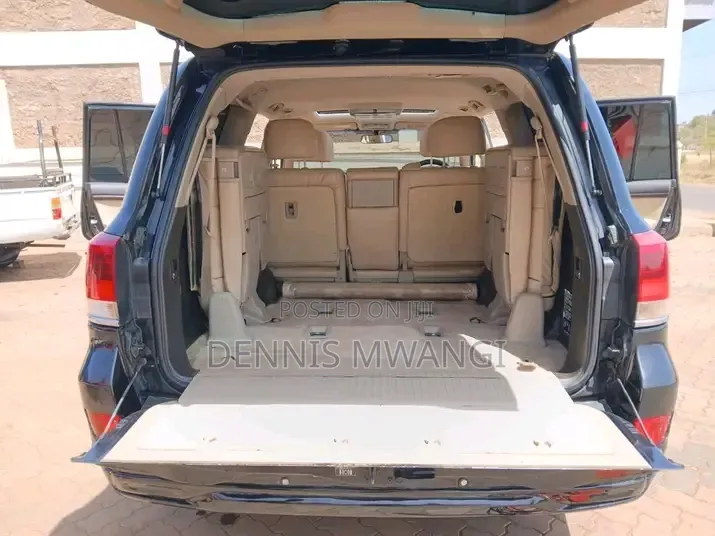 Toyota Land Cruiser 5.7 V8 2009 Black