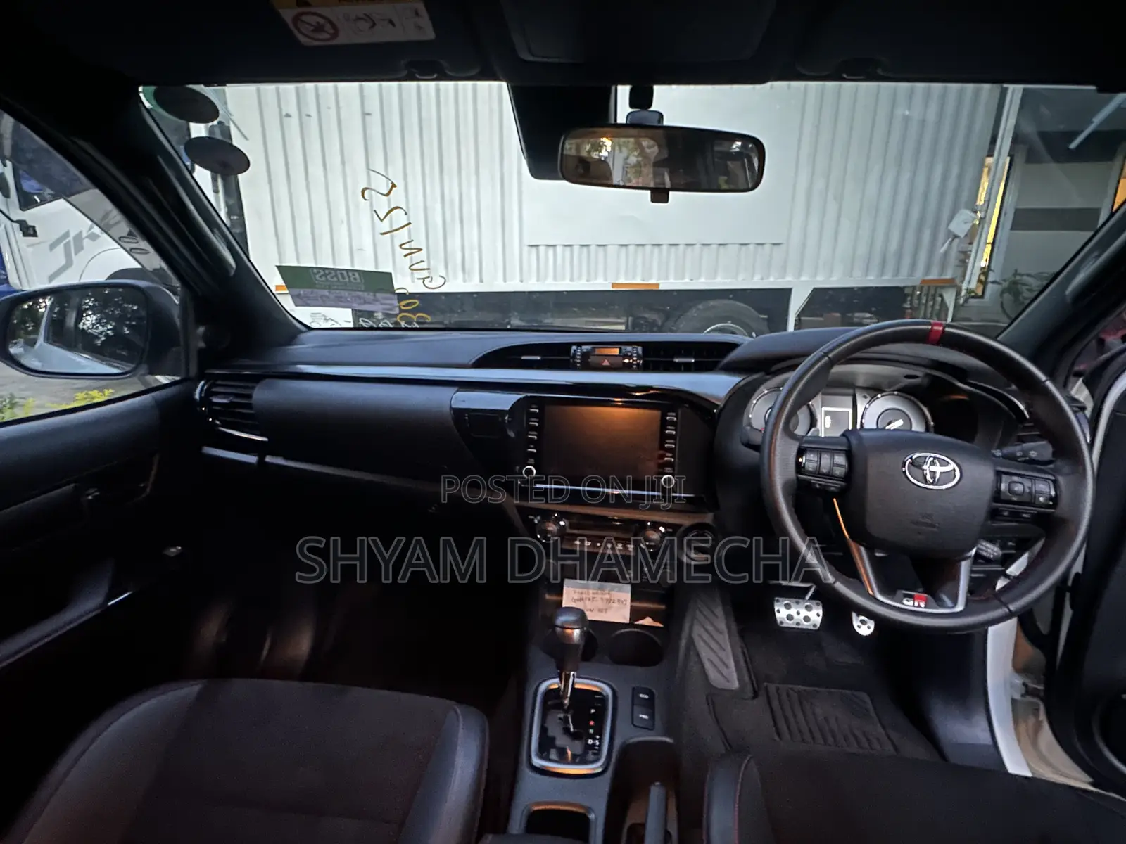 New Toyota Hilux 2025 White