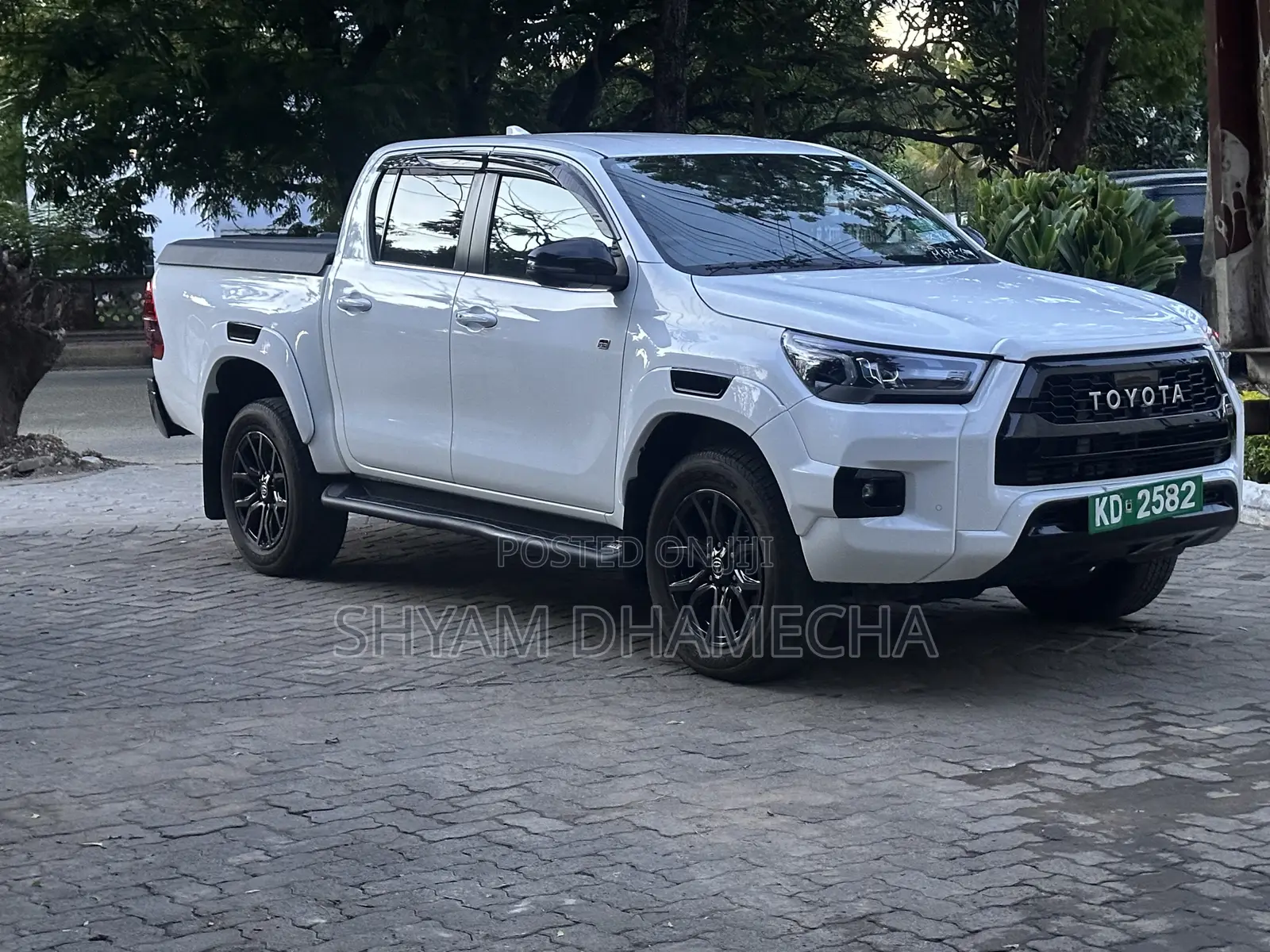 New Toyota Hilux 2025 White