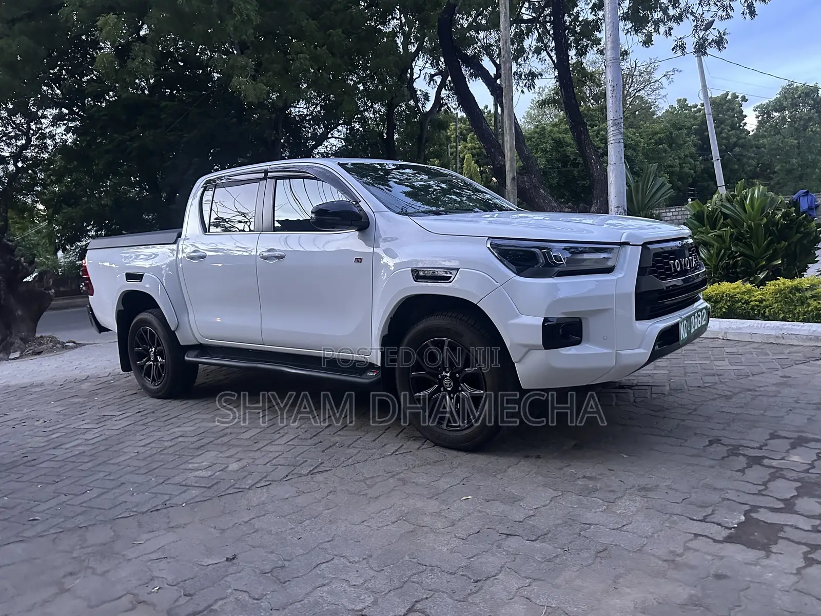 New Toyota Hilux 2025 White