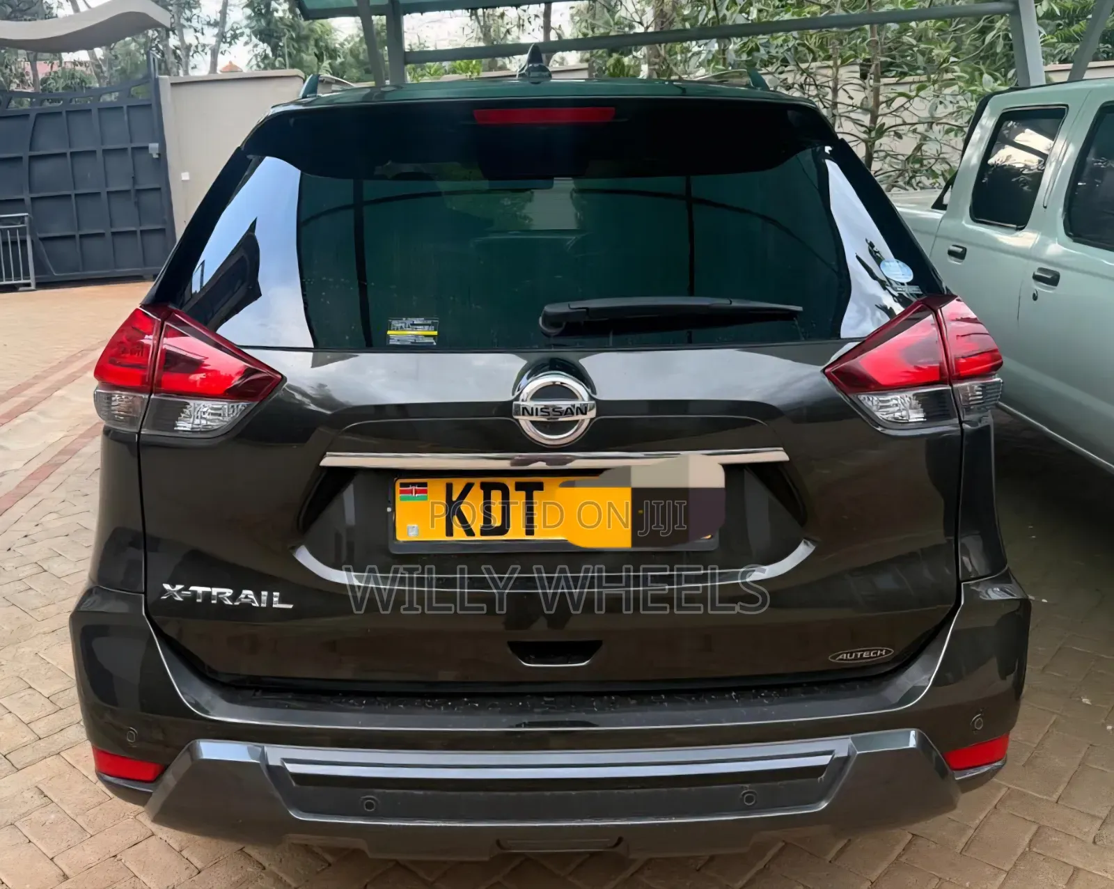 Nissan X-Trail 2.0 Petrol FWD 2018 Black