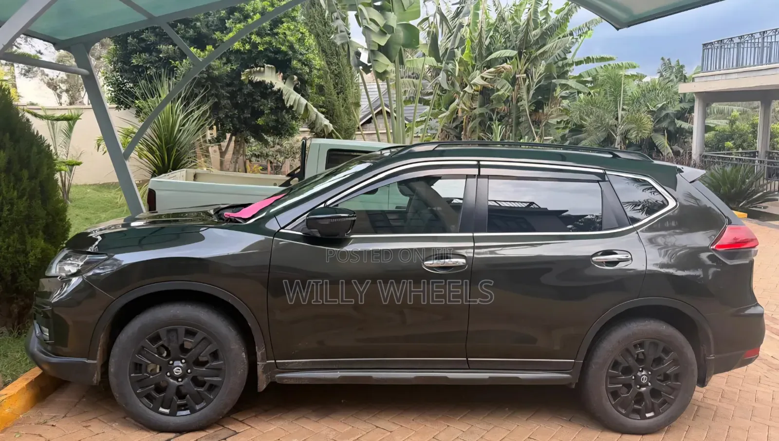 Nissan X-Trail 2.0 Petrol FWD 2018 Black